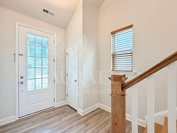 5th image of 219 Wood Orchid Ln