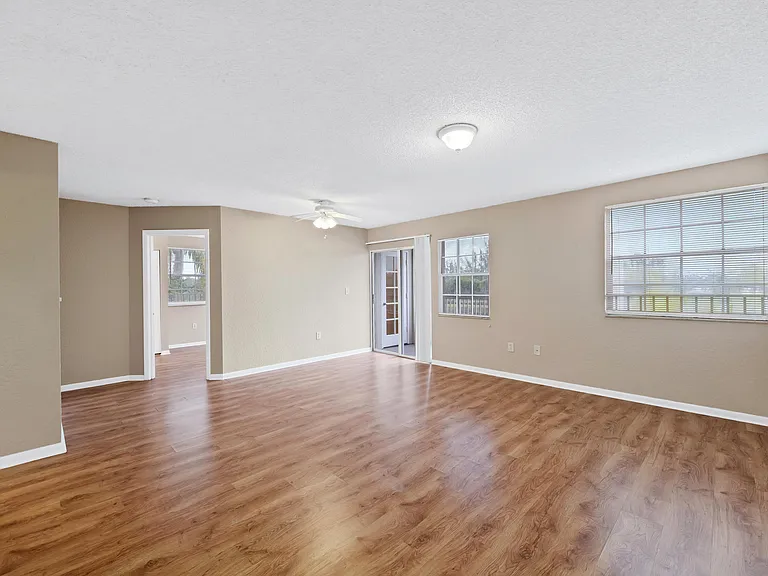2861 N Oakland Forest Dr #202 — Photo 8
