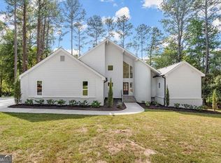 2710 Roxburgh Dr, Roswell, GA 30076