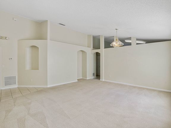 4th image of 15929 Bay Vista Dr