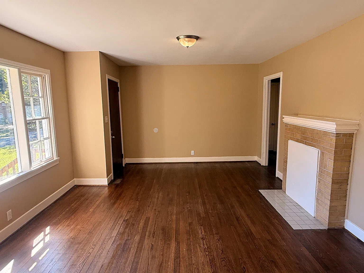 3 bed, 1168 sqft, $1,350 — Photo 3