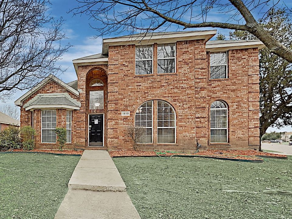 1st image of 1813 Newcastle Dr