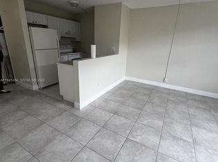 2701 Riverside Dr APT 308-B, Coral Springs, FL 33065