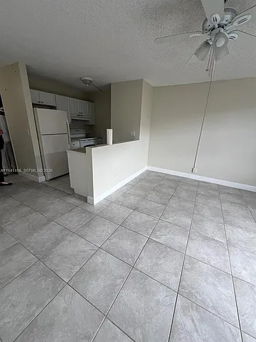 2701 Riverside Dr #308-B Photo 1