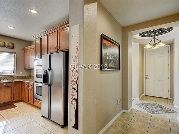 5th image of 960 Encorvado St