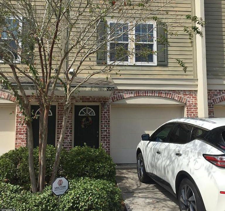 1st image of 204 E Orchard Loop #204