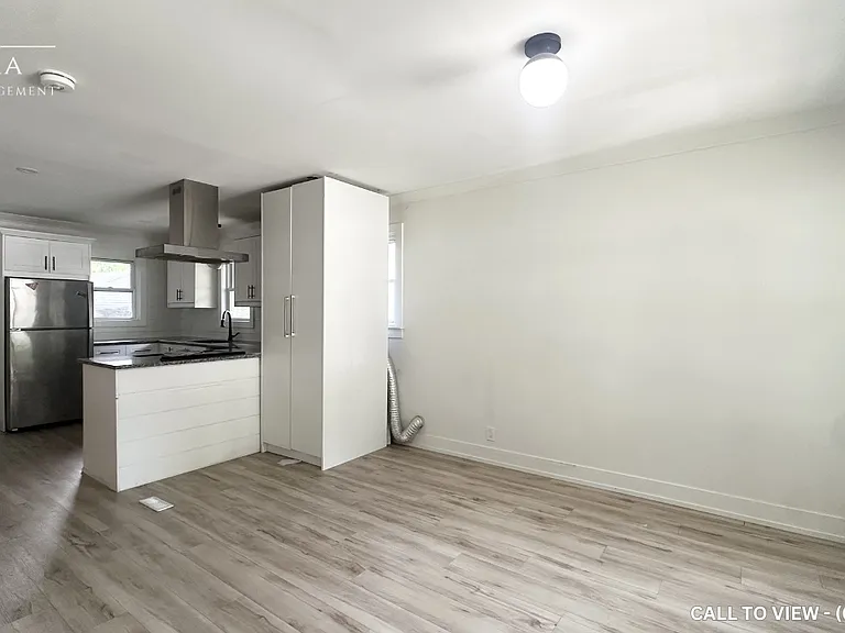 211 Emerson Ave #1 — Photo 1