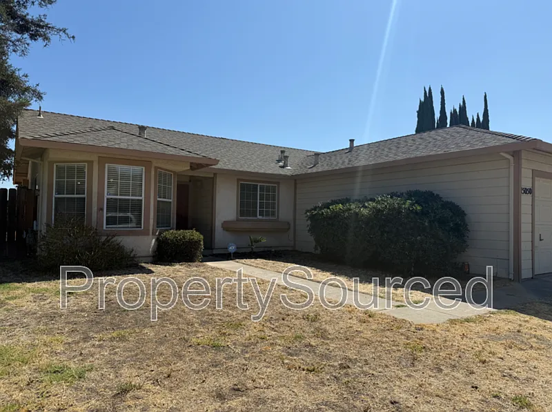 3 bed, 2.0 bath, 1270 sqft, $2,650 — Photo 3