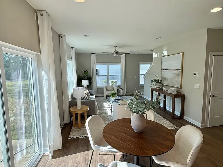 8041 Joy Crossing Ln — Photo 9