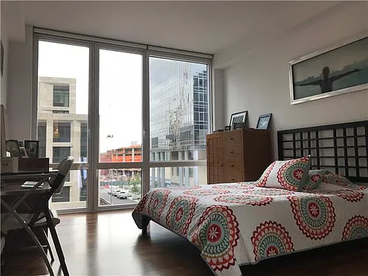 Sold by A & I Broadway | media 14