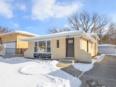9313 S 82nd Ct, Oak Lawn, IL, 60457