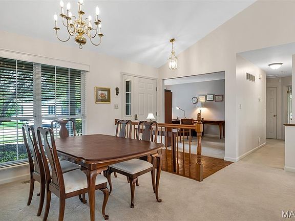 5th image of 305 Arbor Glen Dr