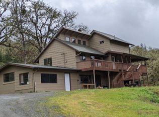 414 E Willis Creek Rd, Winston, OR 97496