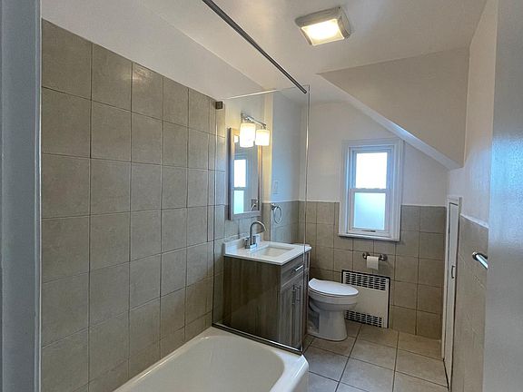 4th image of 212 Forest St Floor 2