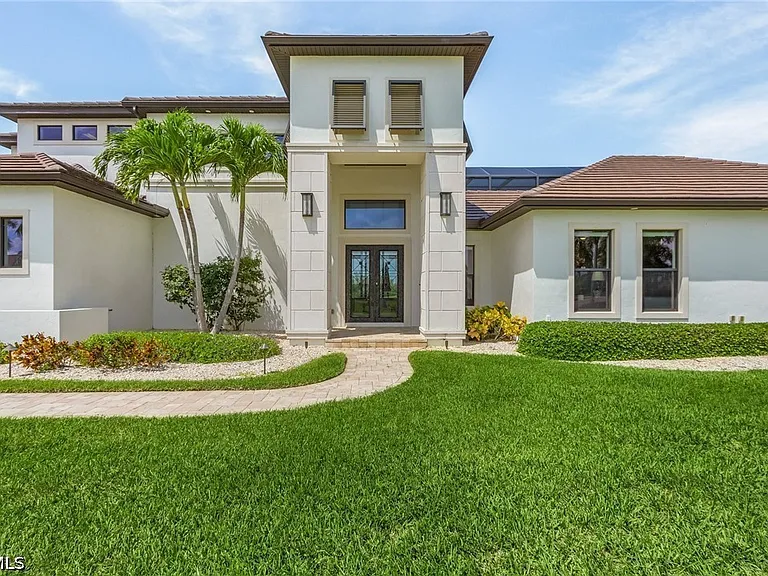 11695 Royal Tee Cir — Photo 2