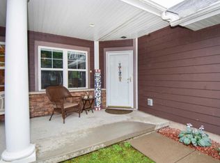 206 Alberta Ln, Little Canada, MN 55117