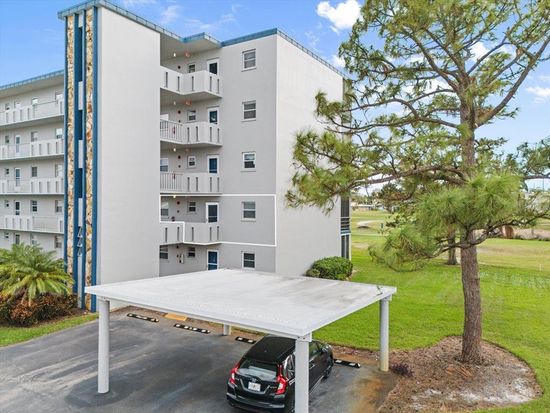 3880 Ironwood Ln APT 208E, Bradenton, FL 34209