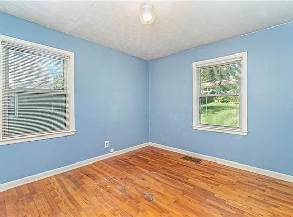 3rd image of 2800 N 45th St