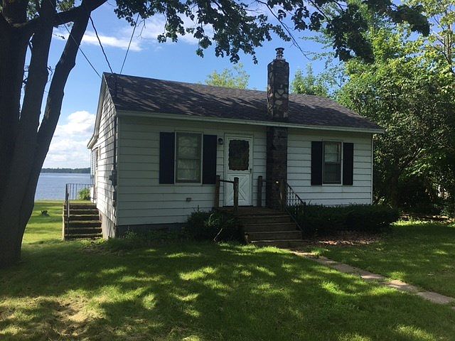 1st image of 230 River Dr