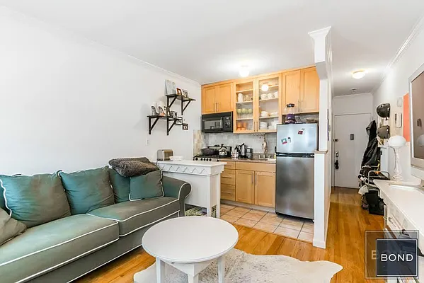 Rented by Bond New York | media 1