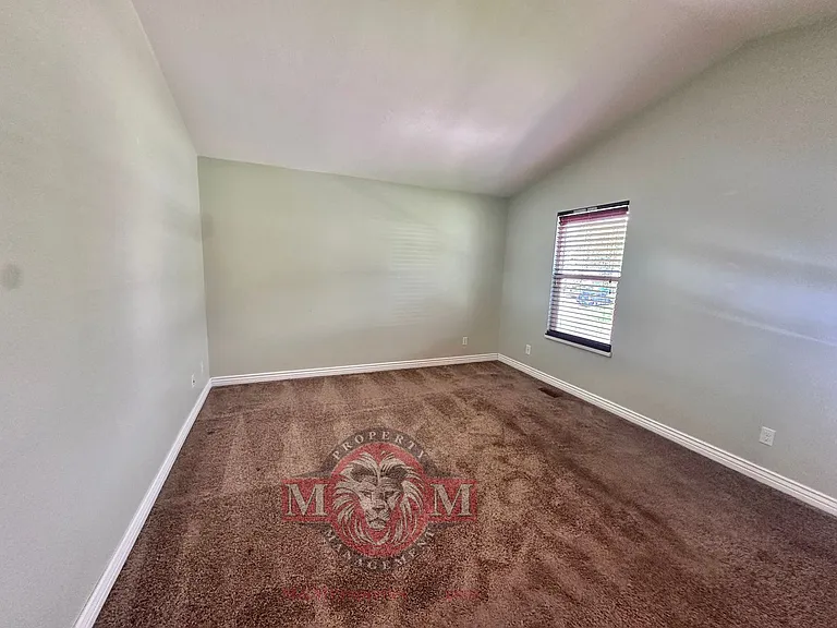 12128 S Woodridge Rd — Photo 48