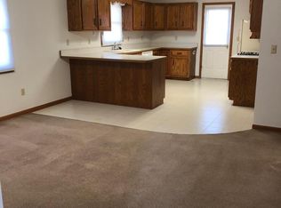 211 Twilight Dr, Morris, IL 60450