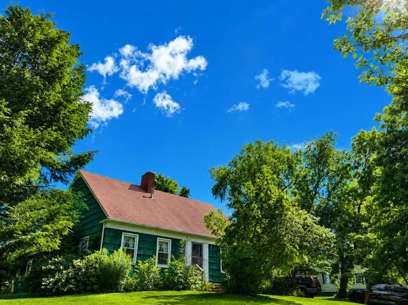 101 Litton Hts, Scott Depot, WV 25560