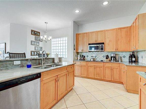 2nd image of 4169 Artesa Dr