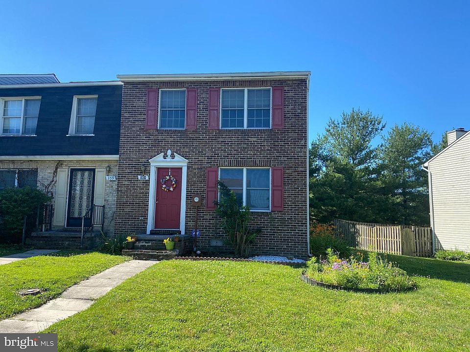 1st image of 361 Surrey Club Ln