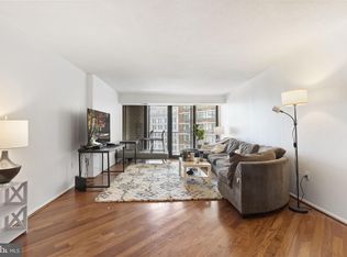 1420 Locust St APT 25F, Philadelphia, PA 19102