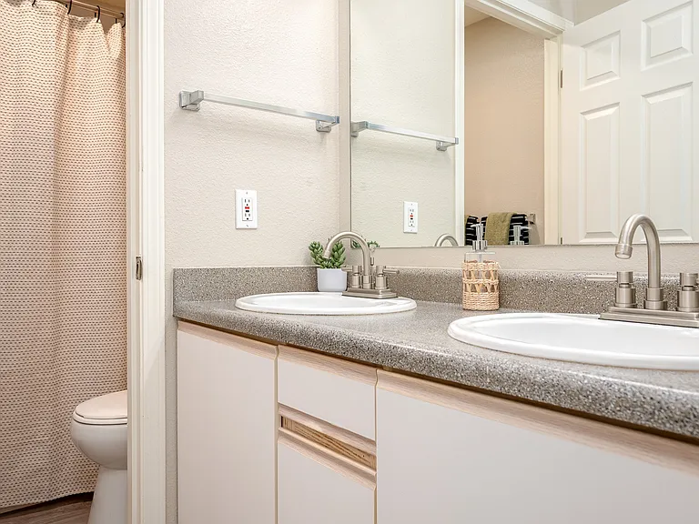 Twin Creeks | Bathroom