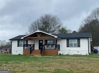 318 Willowwind Dr, Loganville, GA 30052