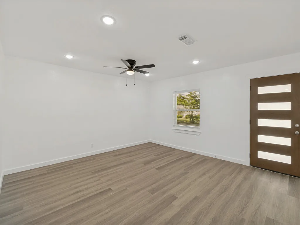 Building Photo - 12057 Bellafonte Dr