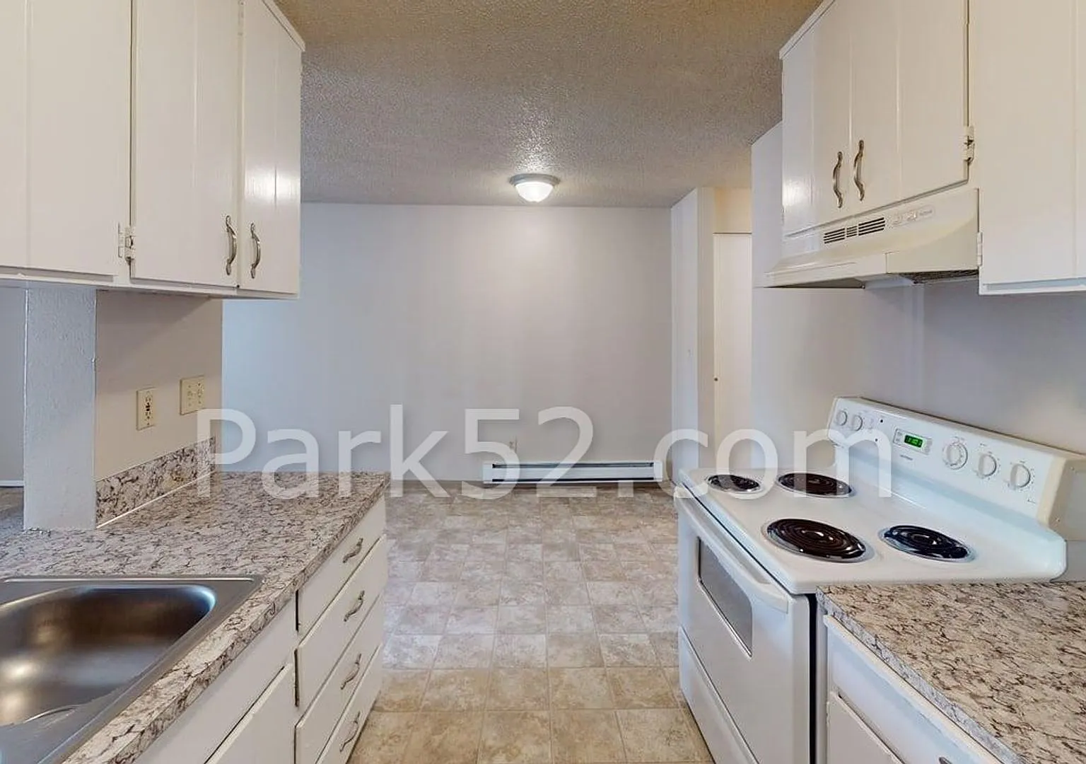 1 Bedroom Ground Floor Apartment — Photo 1