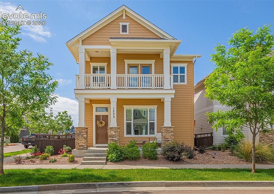 1st image of 1233 Solitaire St