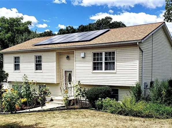 14 Ohio Drive, Newburgh, NY 12550