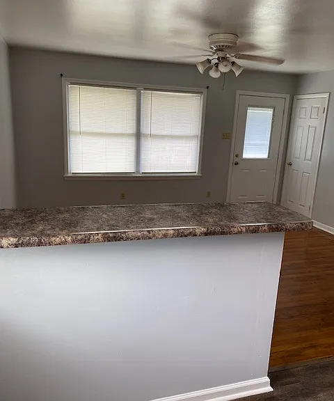 122 Phillips St — Photo 15