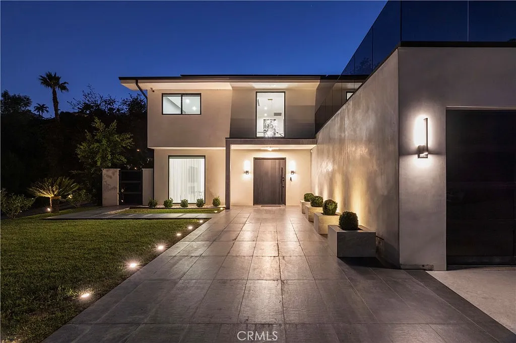 4 bed, 2800 sqft, $15,000 — Photo 3