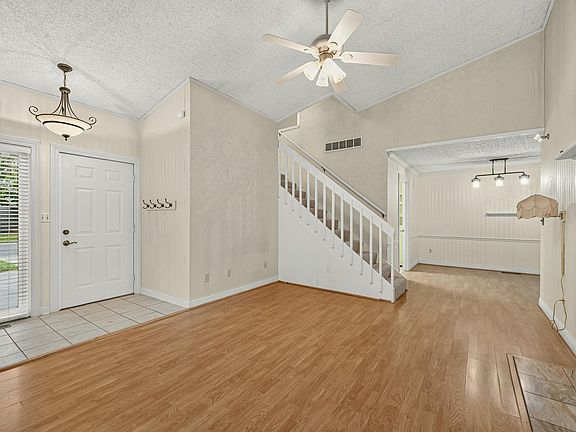 5th image of 754 Neville Ct SE