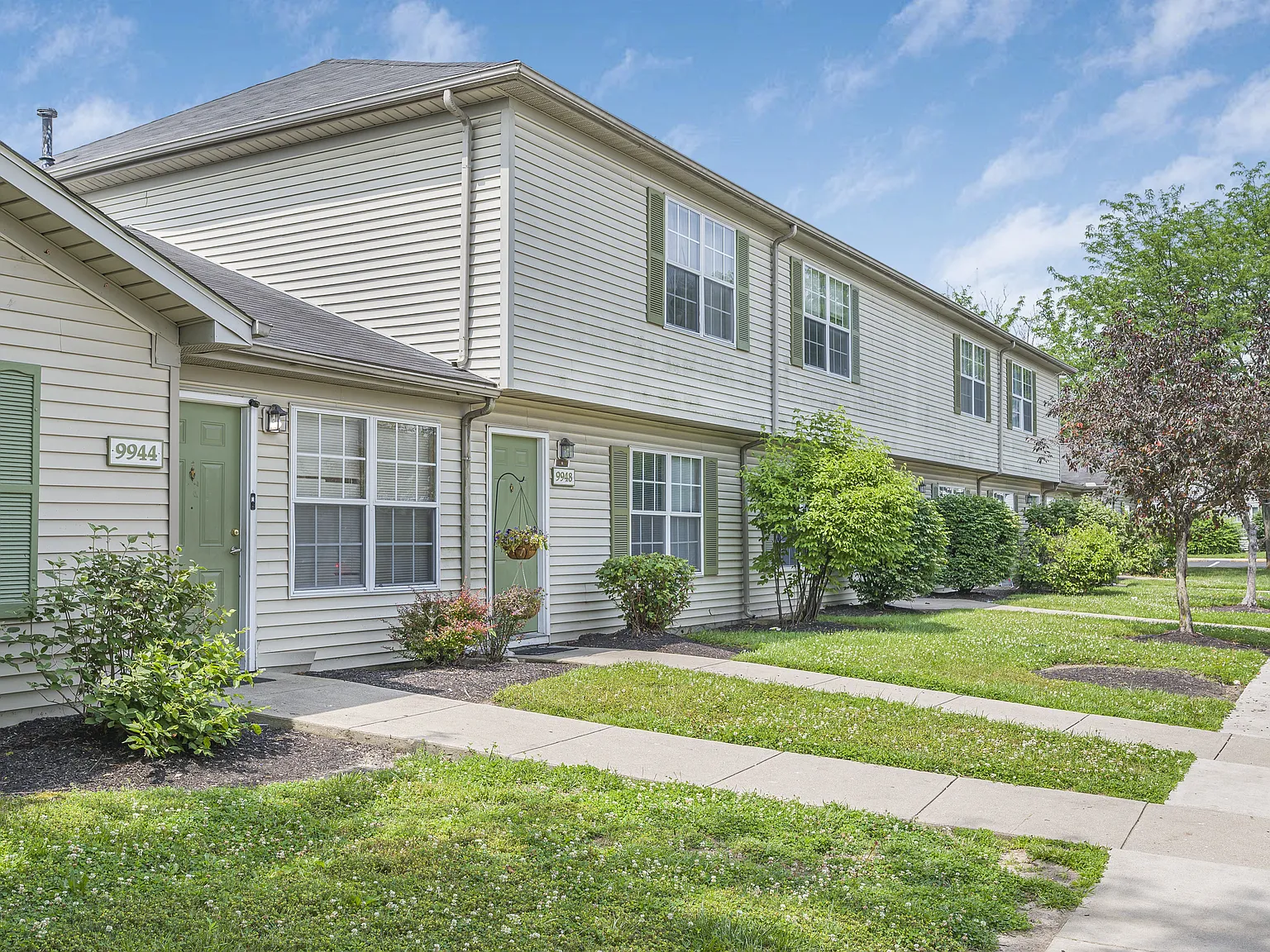 Crescent Village — Photo 1