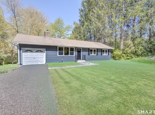 437 Middle Road Turnpike, Woodbury, CT 06798