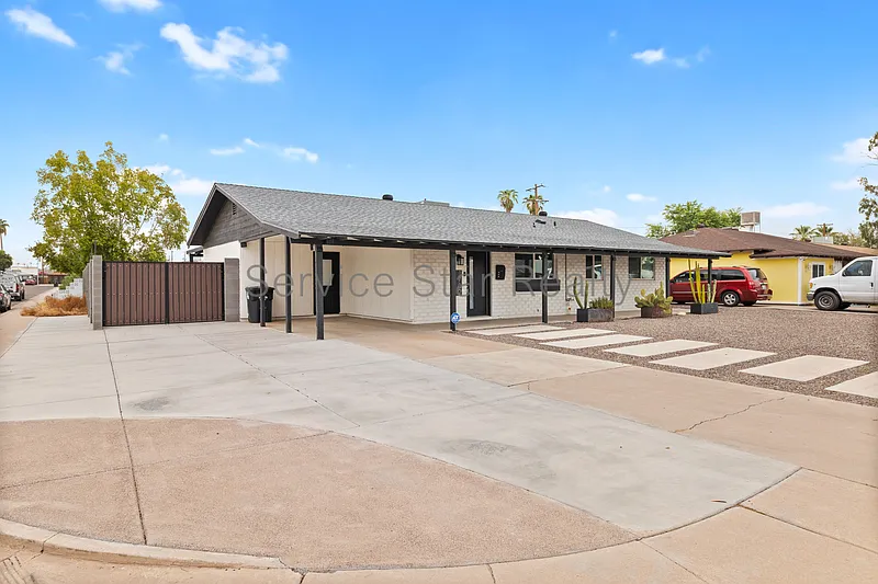 4 bed, 2.0 bath, 1500 sqft, $3,300 — Photo 3
