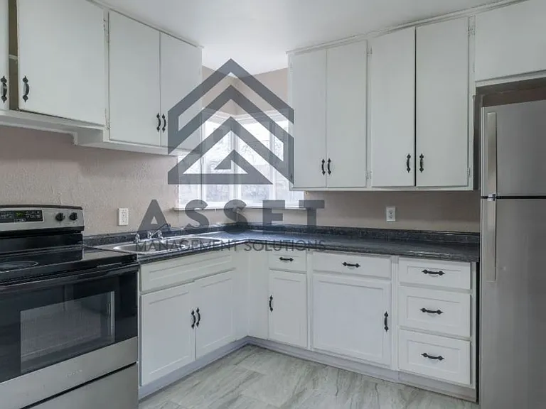 2208 SW 61st Ter — Photo 15
