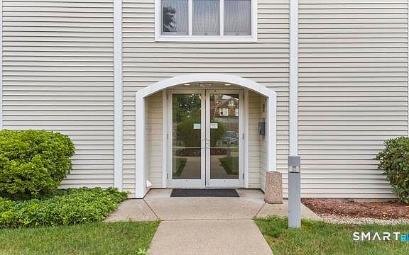 5th image of 468 Main Street #315