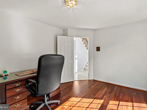 4th image of 10210 Brightstone Pl