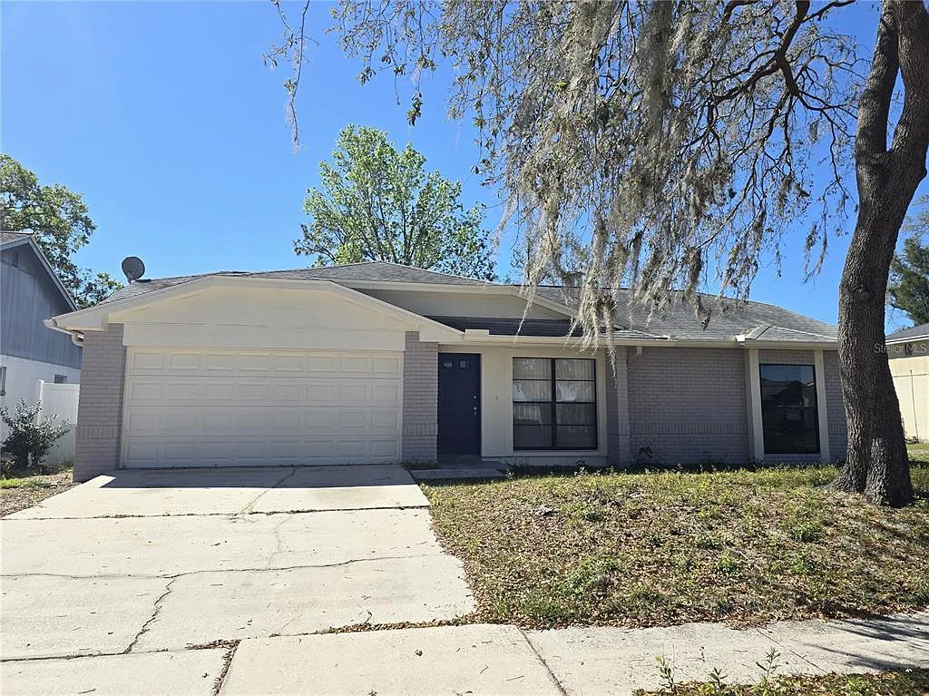 3 bed, 2.0 bath, 1136 sqft, $1,995 — Photo 1