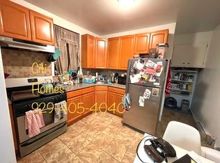 24-17 43rd St #3F, Astoria, NY 11103