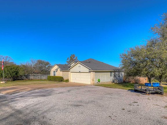 3rd image of 110 Duke Dr