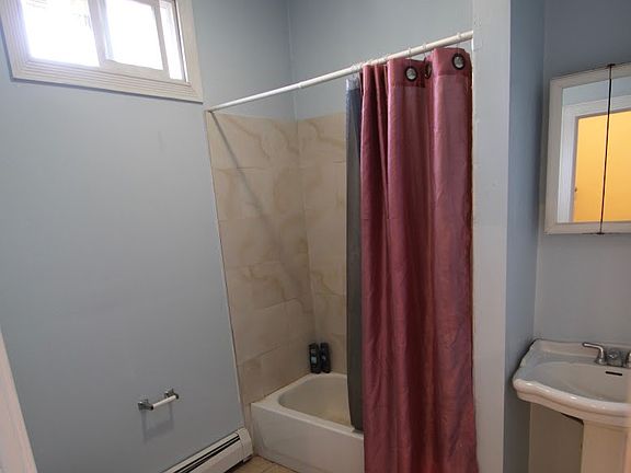4th image of 64 America St #1