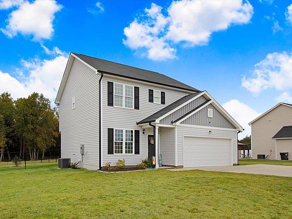 3rd image of 218 Day Lily St